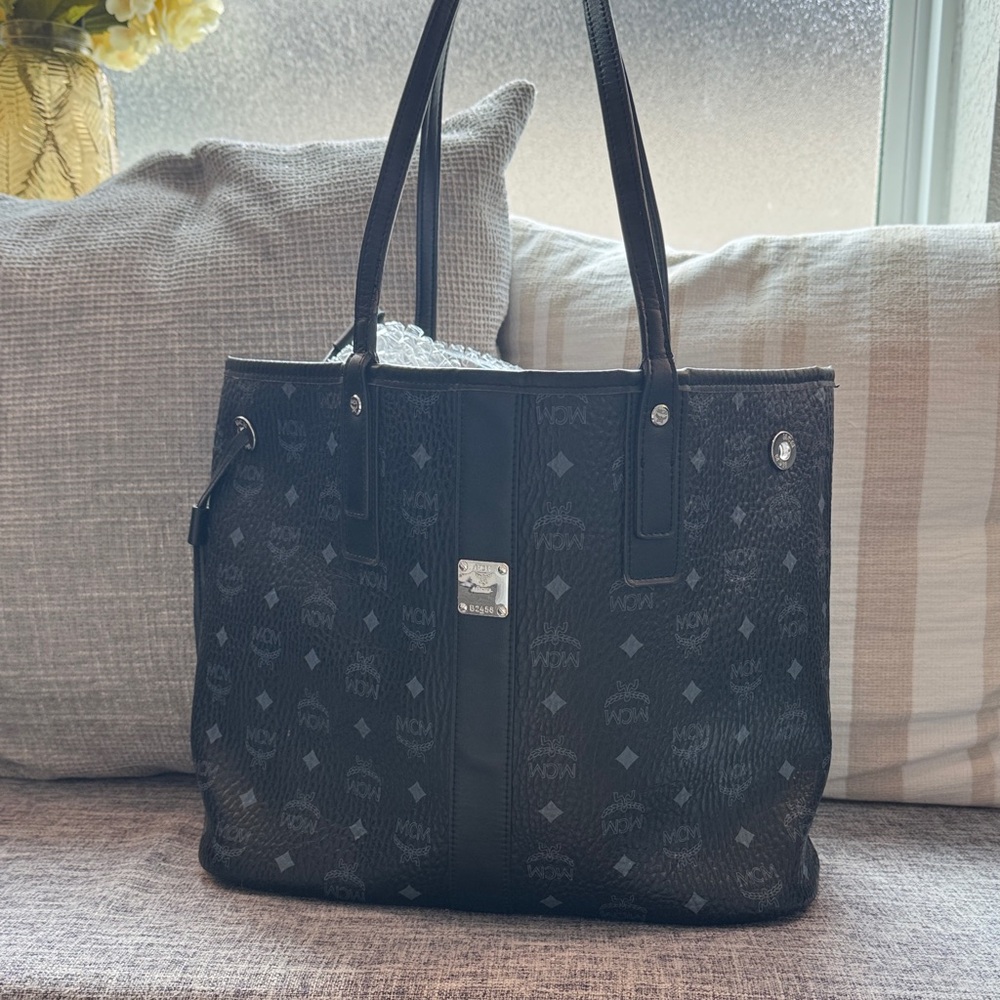 MCM Black Women's Tote Shoulder Bag